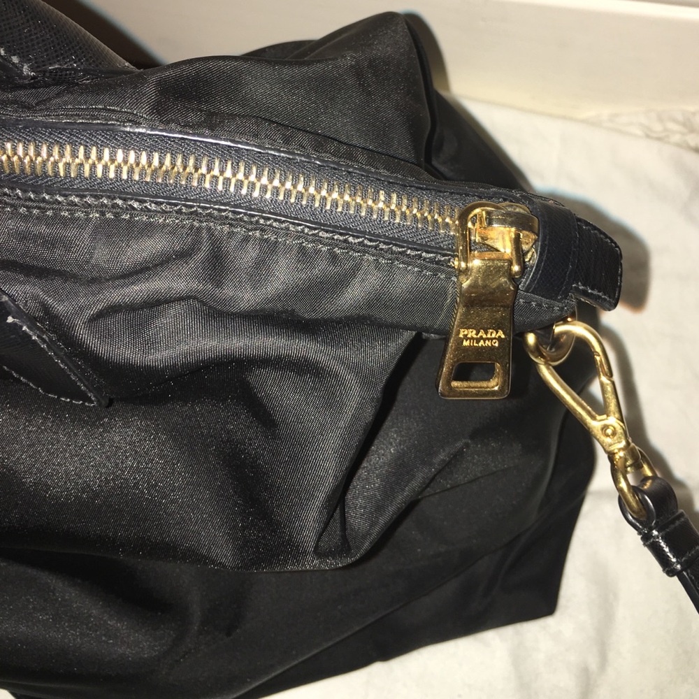 Prada Tote Bag with Crossbody Strap - Picture 3 of 9